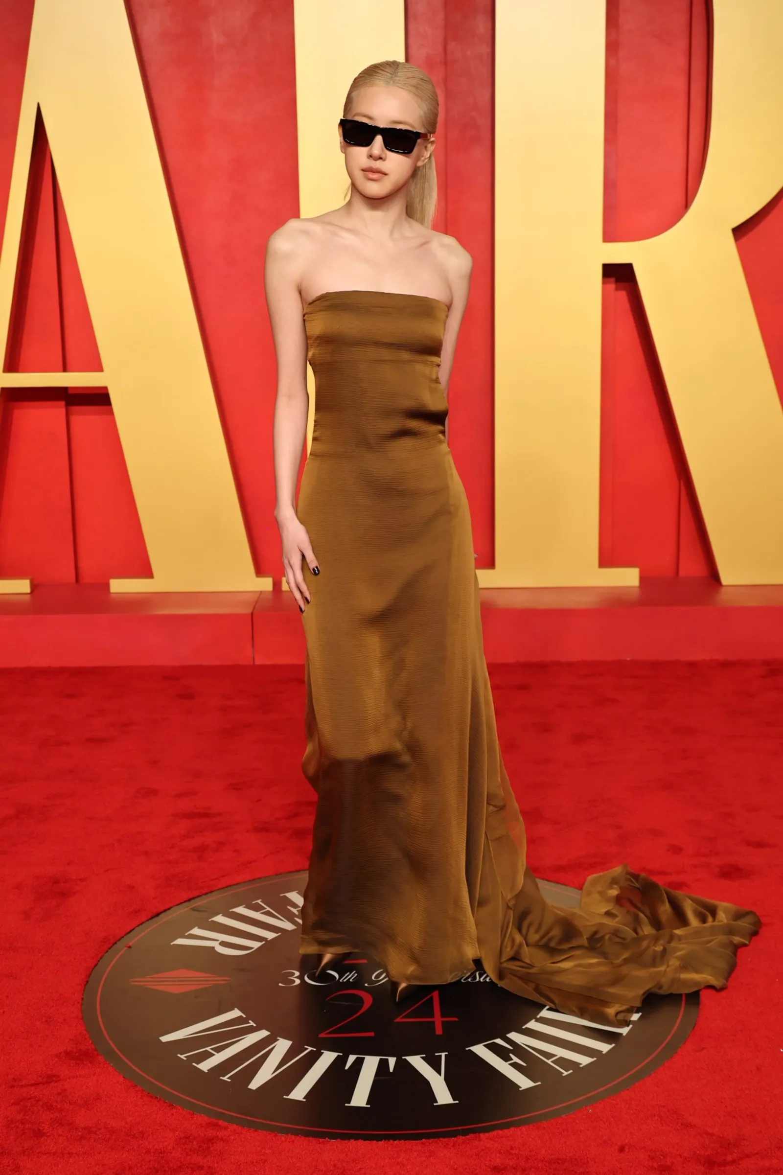 Gaya Mewah Para Artis saat Hadiri Vanity Fair Oscars Party 2024