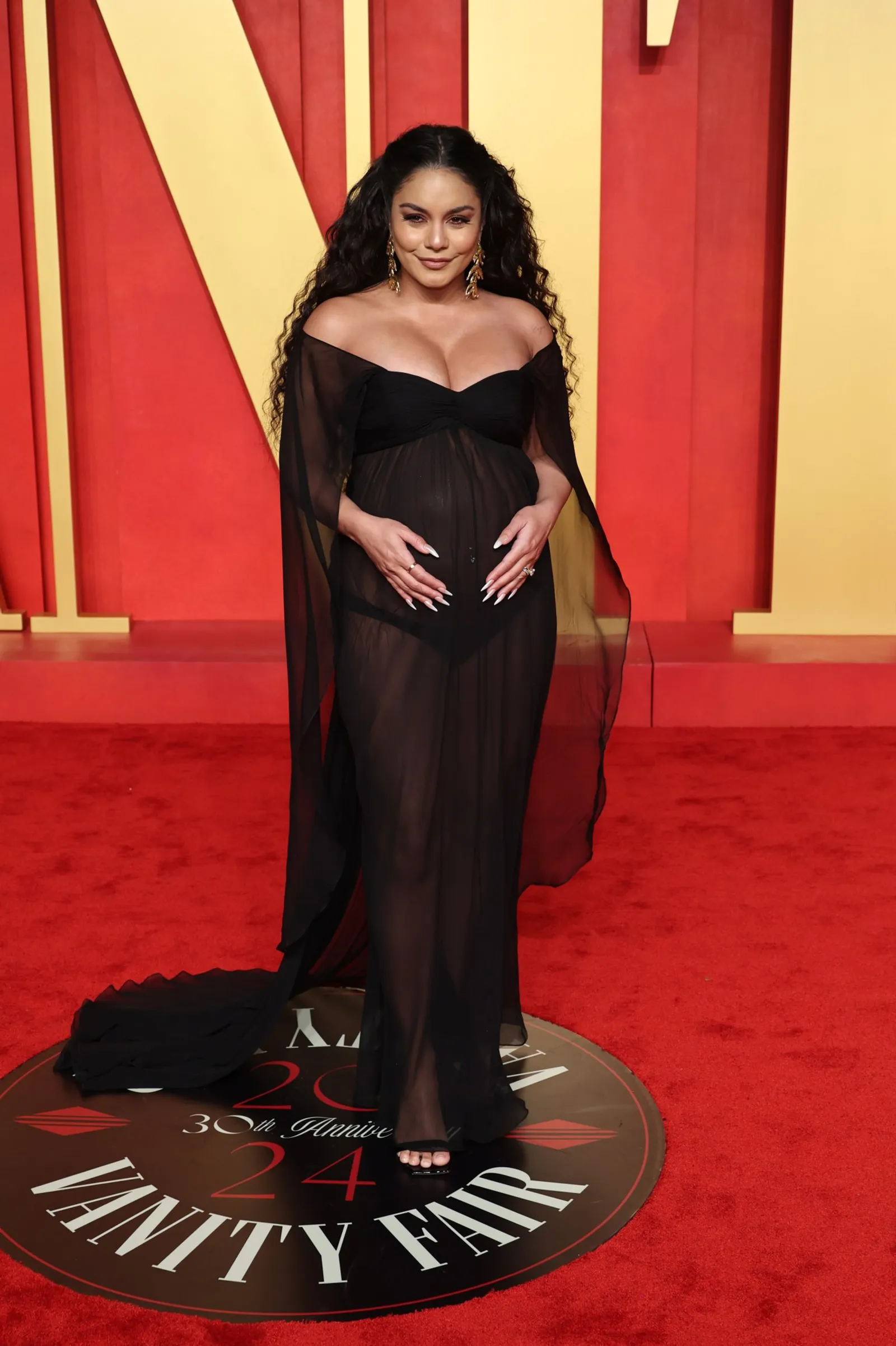 Gaya Mewah Para Artis saat Hadiri Vanity Fair Oscars Party 2024