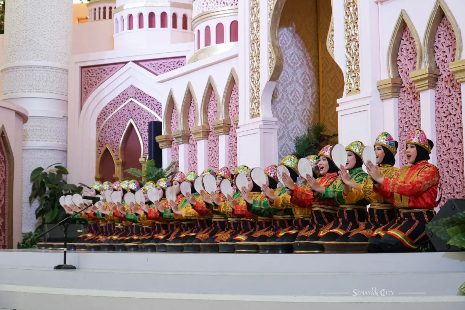 Senayan City Hadirkan Instalasi Masjid Raksasa & Banyak Promo Ramadan