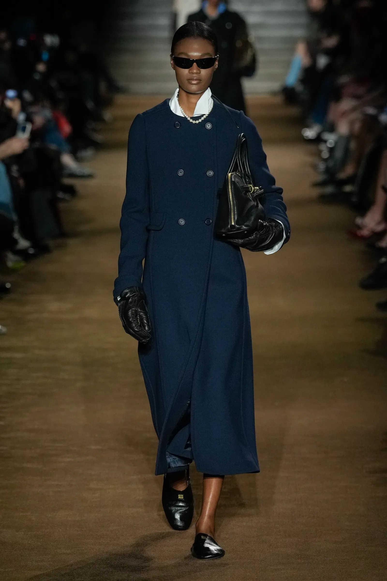 Miu Miu Fall/Winter 2024 Jadi Momentum Pendewasaan Seorang Perempuan