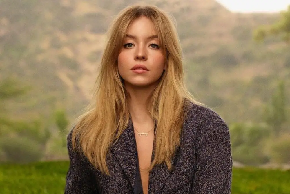 Deretan Gaya Riasan Sydney Sweeney, Ikonik!