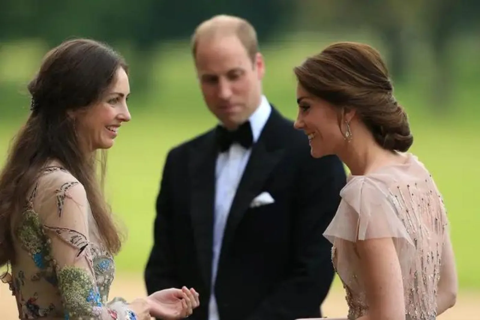 Kate Middleton Akhirnya Muncul, Rose Hanbury Bantah Selingkuh