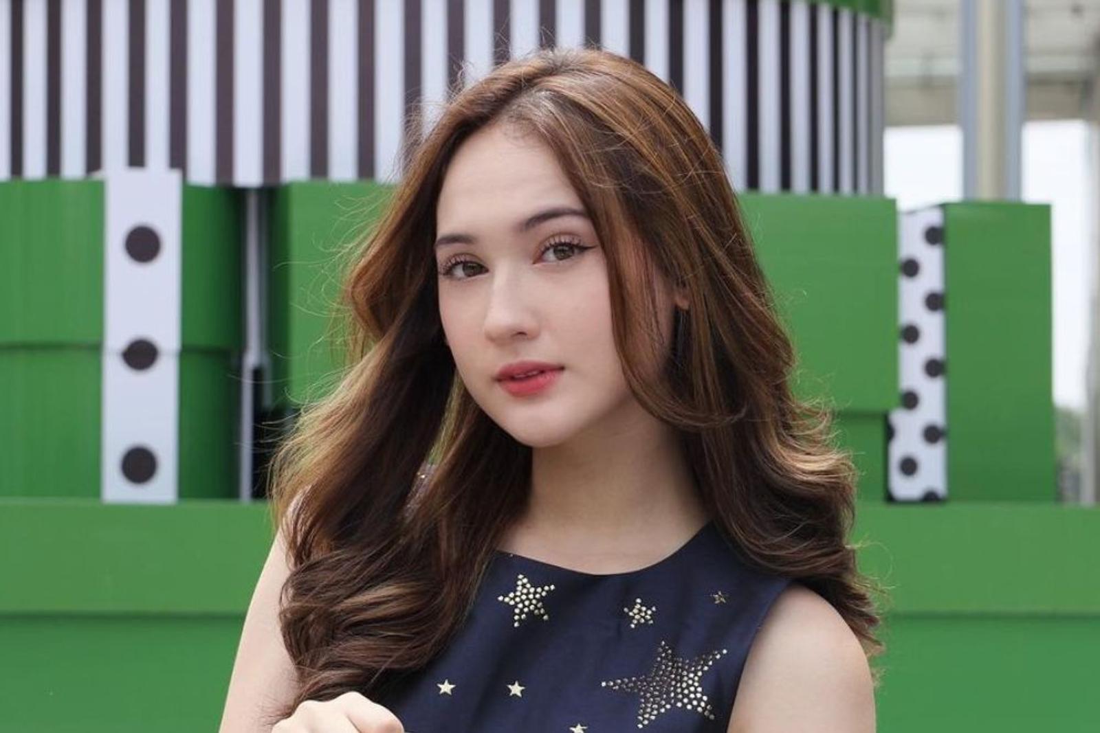 Deretan Makeup Look Laura Moane, Kekasih Al-Ghazali