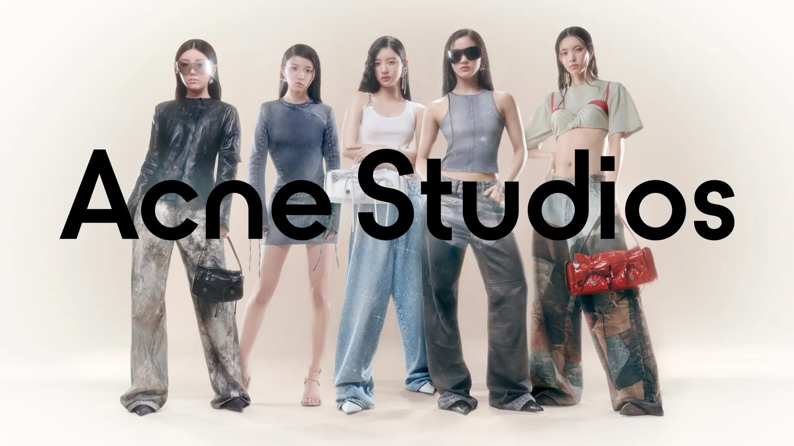 ILLIT Curi Perhatian di Kampanye Terbaru Acne Studios Spring 2024