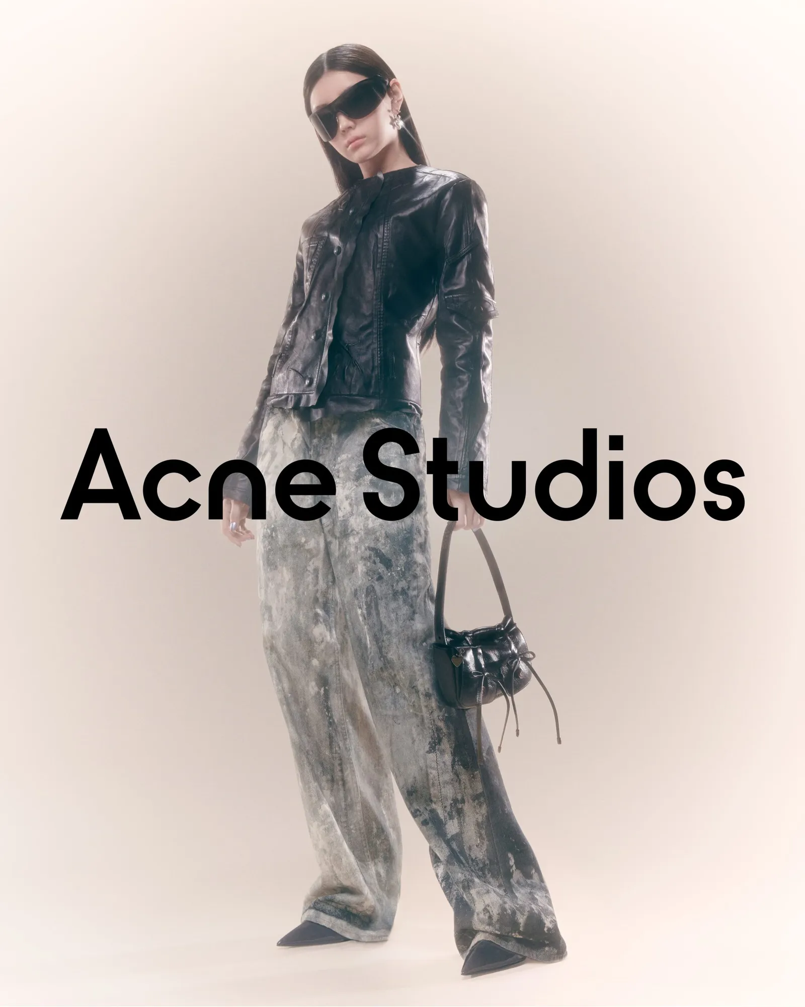 ILLIT Curi Perhatian di Kampanye Terbaru Acne Studios Spring 2024