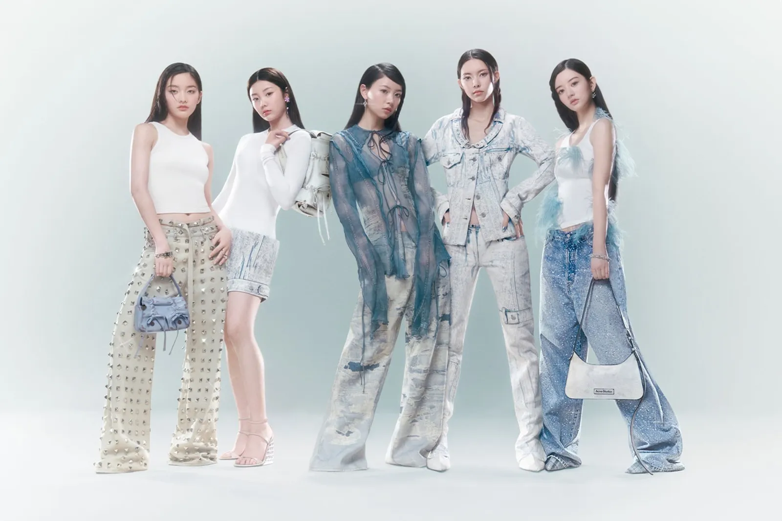 ILLIT Curi Perhatian di Kampanye Terbaru Acne Studios Spring 2024