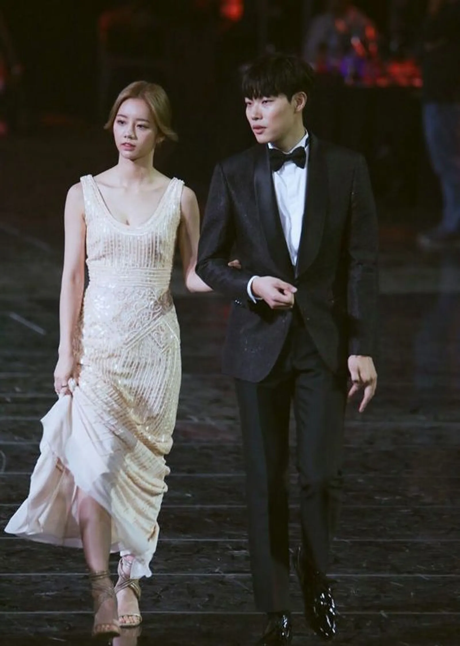 Throwback Gaya Kompak Ryu Jun Yeol dan Lee Hyeri saat Masih Pacaran