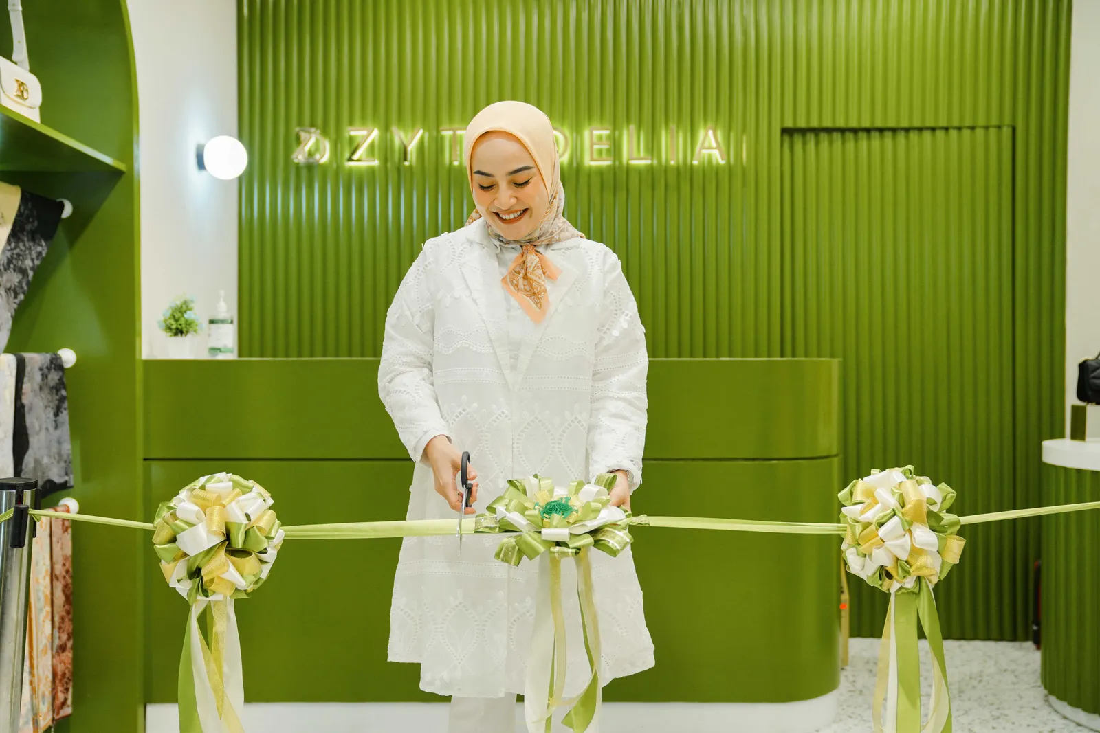 Zyta Delia Rayakan Pembukaan Toko Terbaru di Pondok Indah Mall