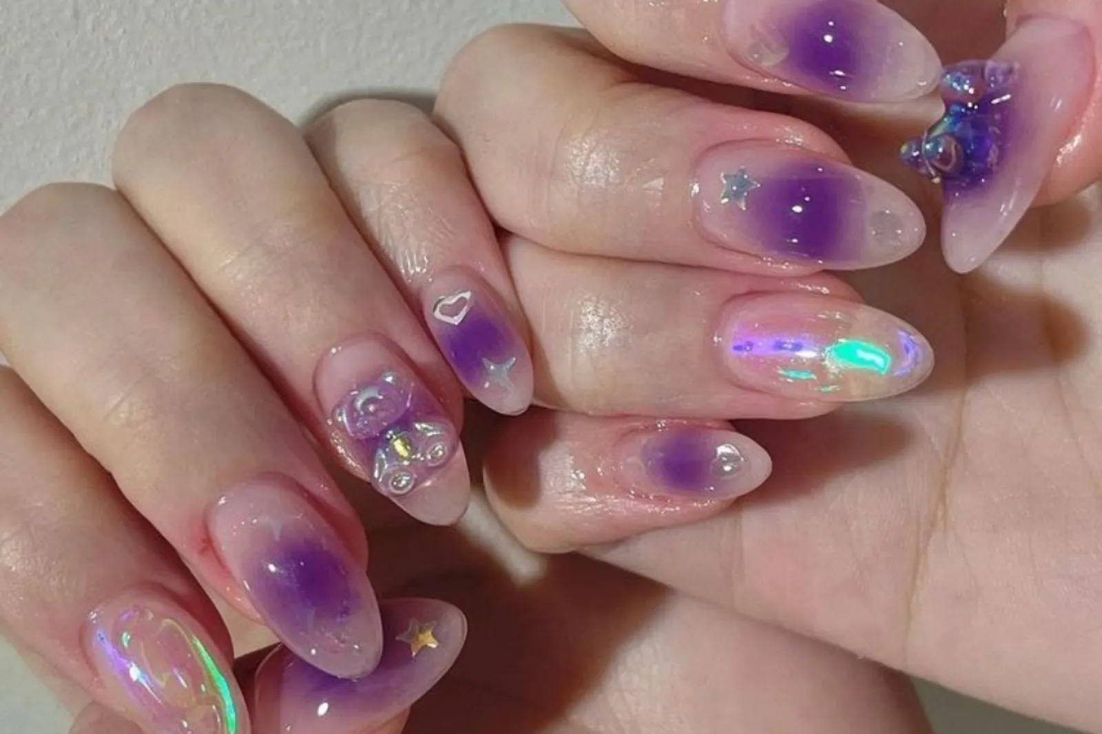 7 Inspirasi Jelly Nail Art yang Manis dan Bisa Kamu Tiru