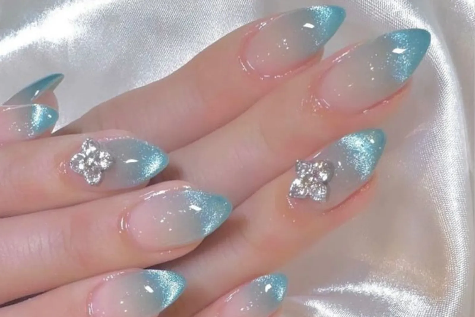 7 Inspirasi Jelly Nail Art yang Manis dan Bisa Kamu Tiru