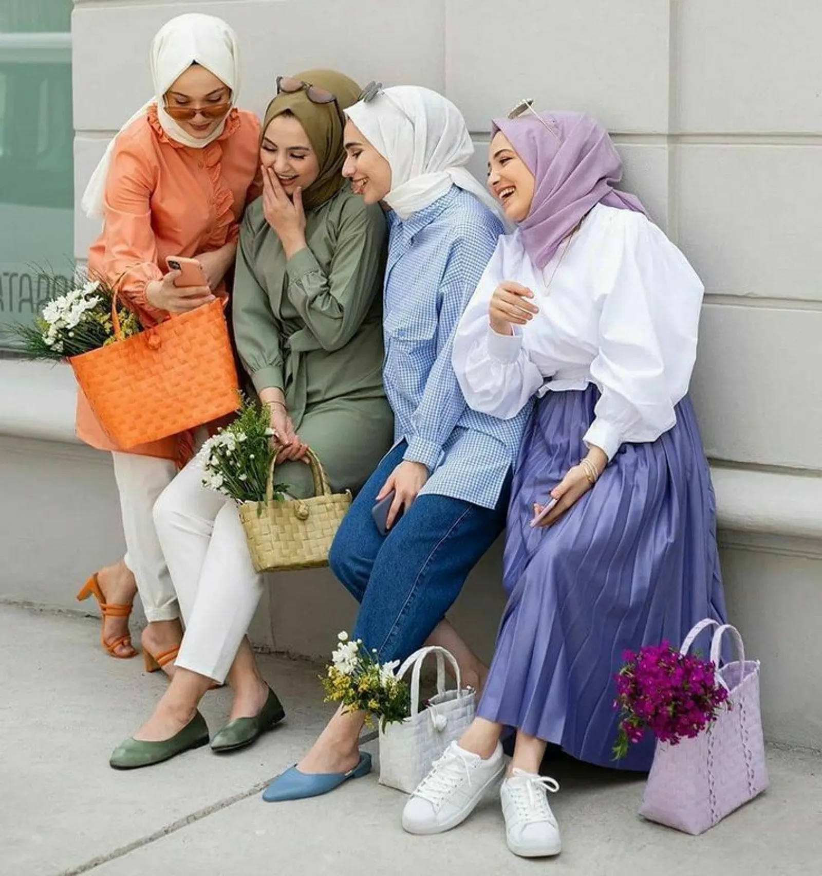 10 Dresscode Bukber Kompak untuk Perempuan, Fashionable!