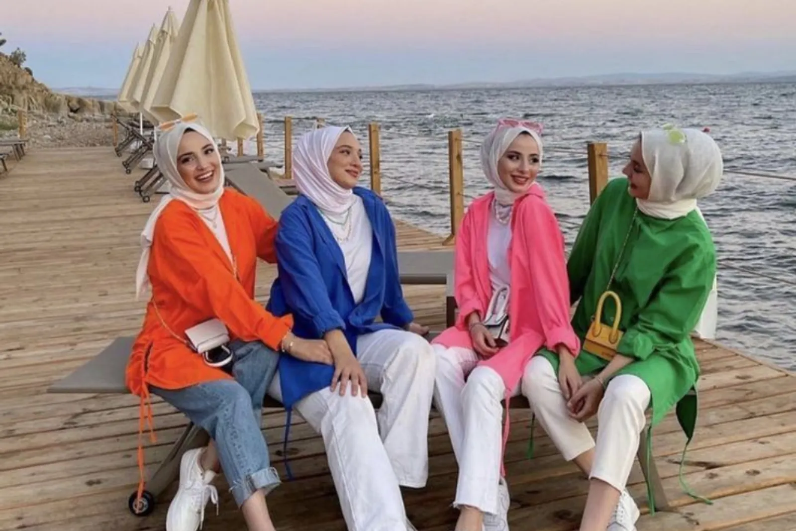 10 Dresscode Bukber Kompak untuk Perempuan, Fashionable!