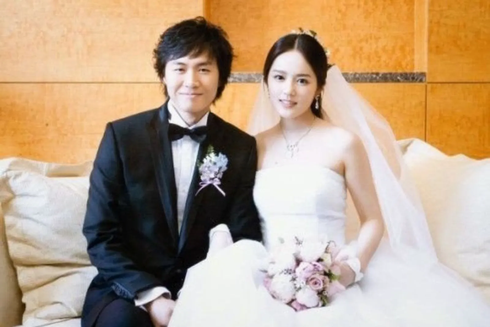 Kisah Cinta Han Ga In dan Yeon Jung Hoon, Tetap Mesra 19 Tahun Menikah