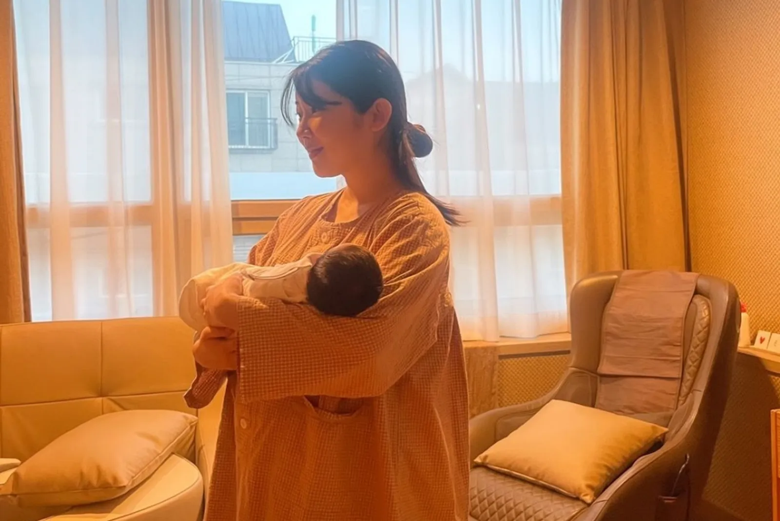 Kisah Cinta Yukika Teramoto & Kim Min Hyuk, Sambut Anak Pertama!