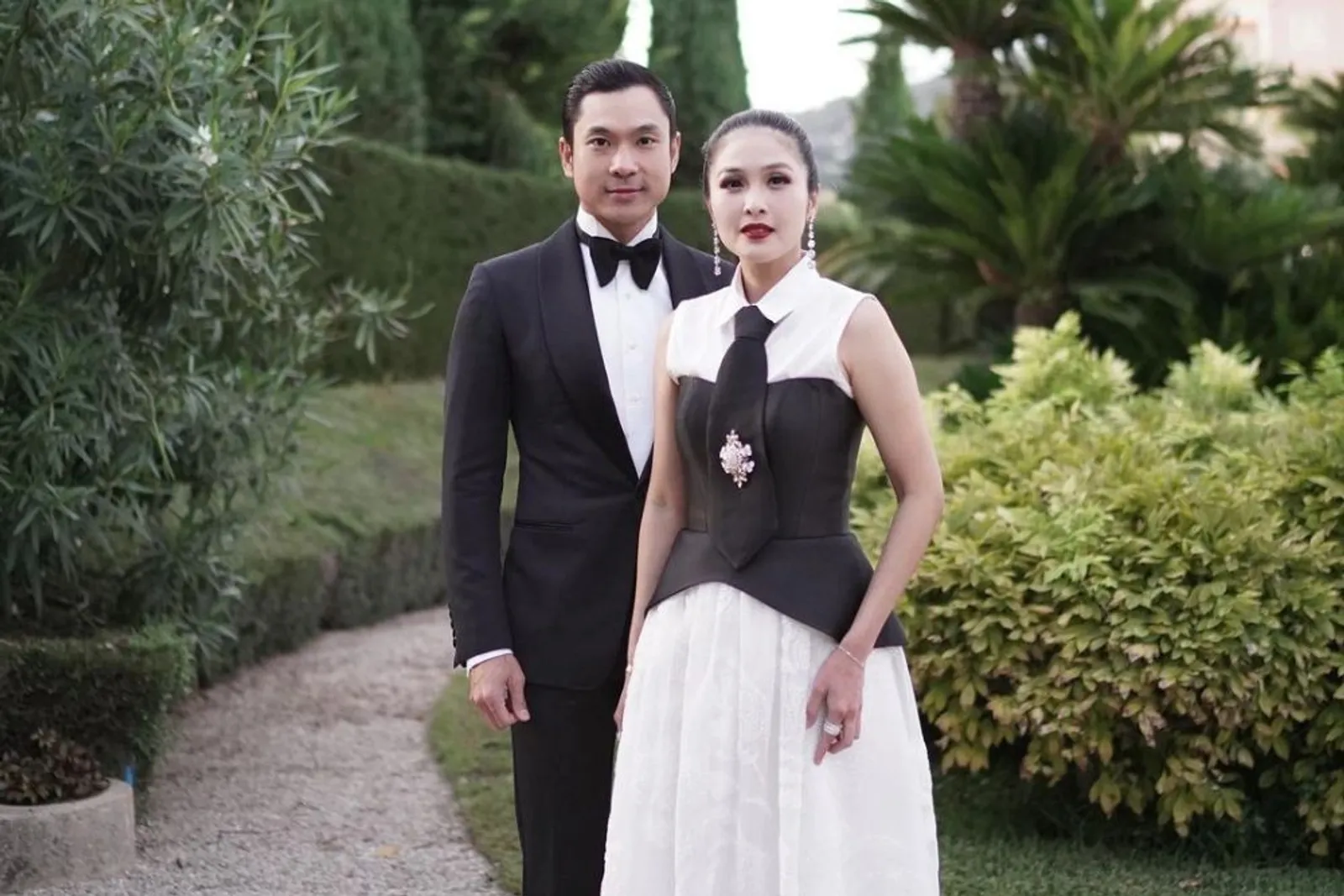 Suami Terlibat Korupsi, Ini Kisah Cinta Sandra Dewi dan Harvey Moeis