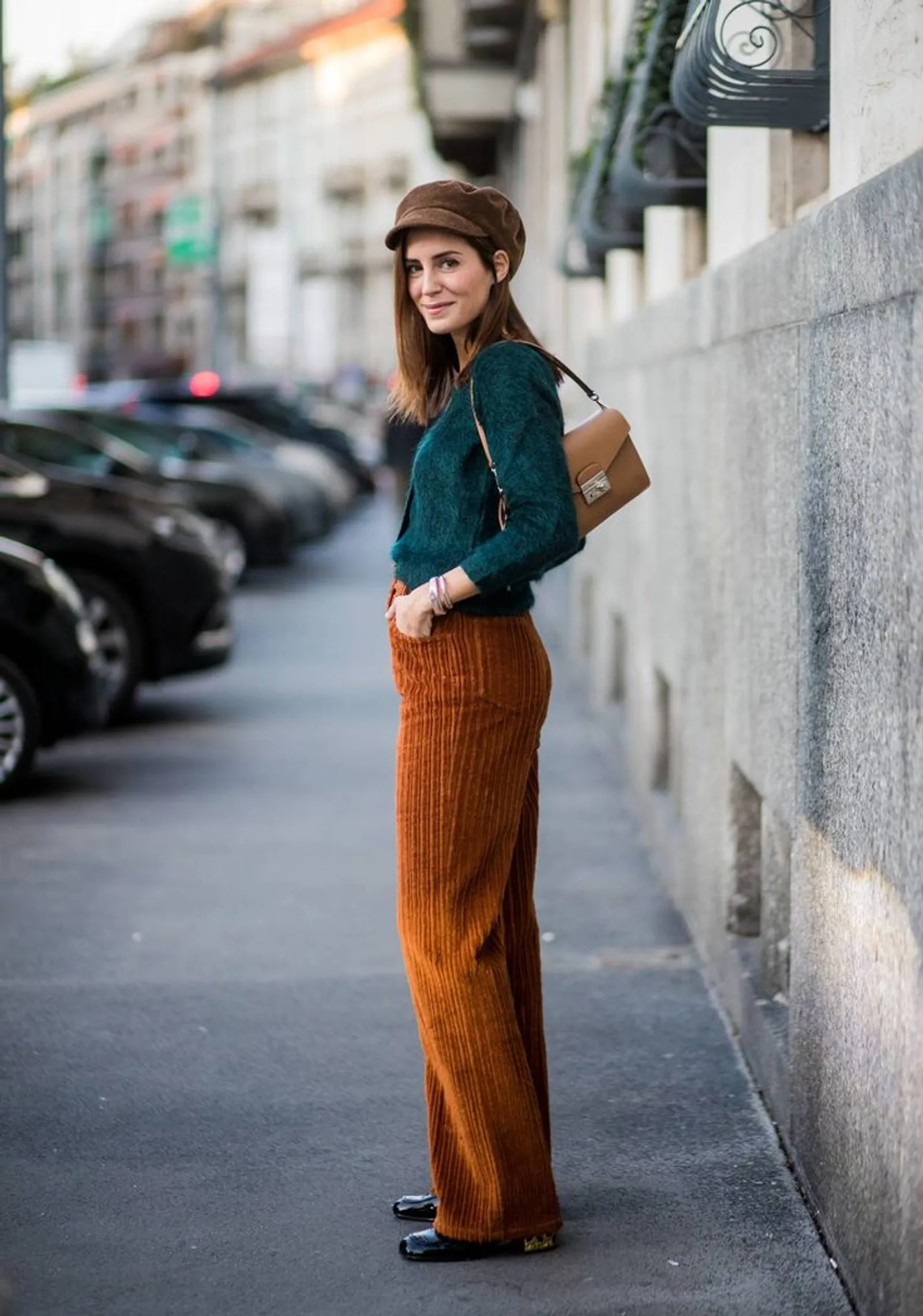8 Warna yang Cocok dengan Terracotta, Ide Memilih Outfit Lebaran