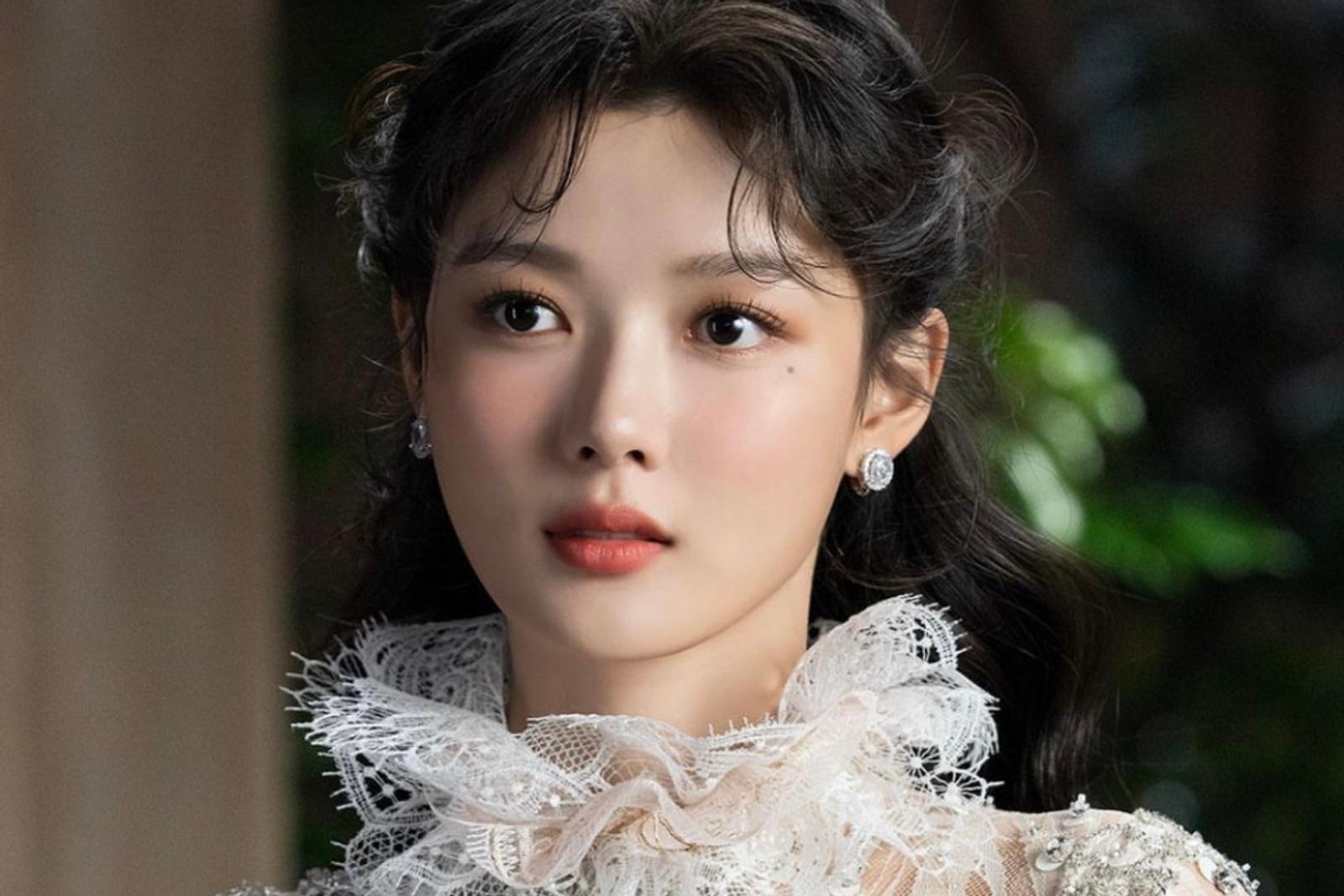 Pesona Kim Yoo Jung yang Manis nan Cantik! 