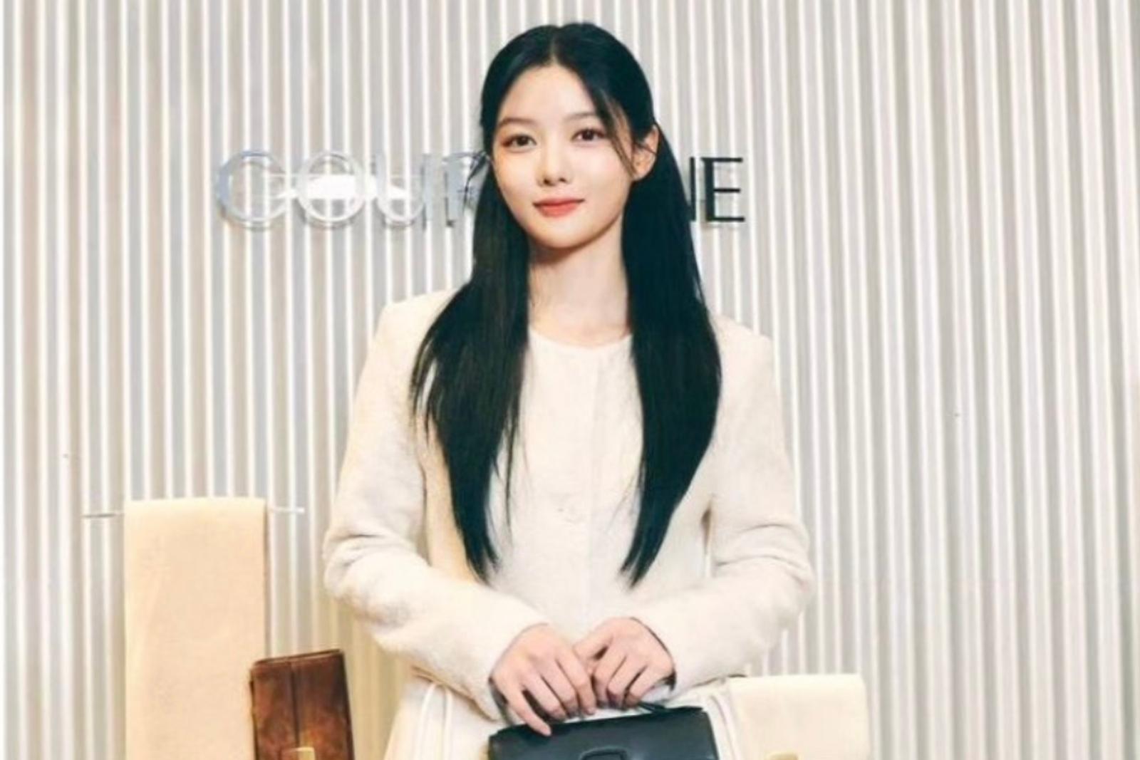 Pesona Kim Yoo Jung yang Manis nan Cantik! 