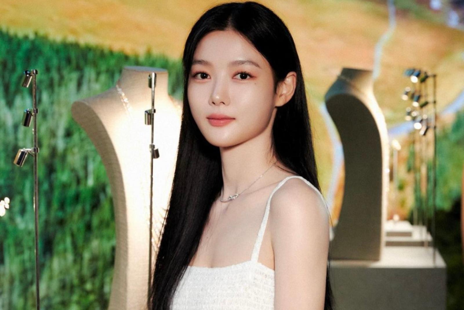 Pesona Kim Yoo Jung yang Manis nan Cantik! 