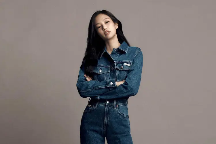 Intip Gaya Modis Jennie 'BLACKPINK' di Kampanye Denim Calvin Klein