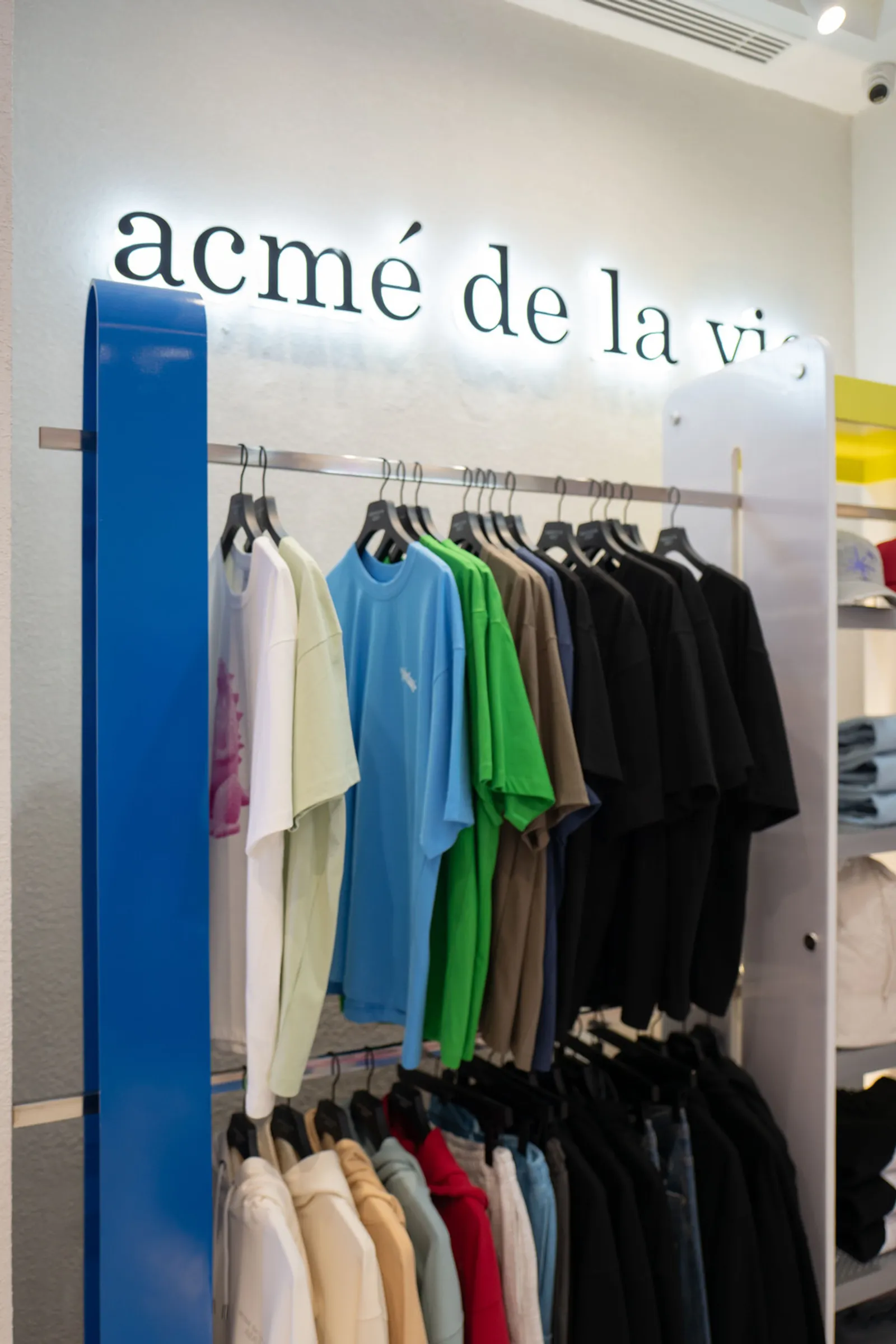 Acmé De La Vie Buka Flagship Store Terbaru di Grand Indonesia