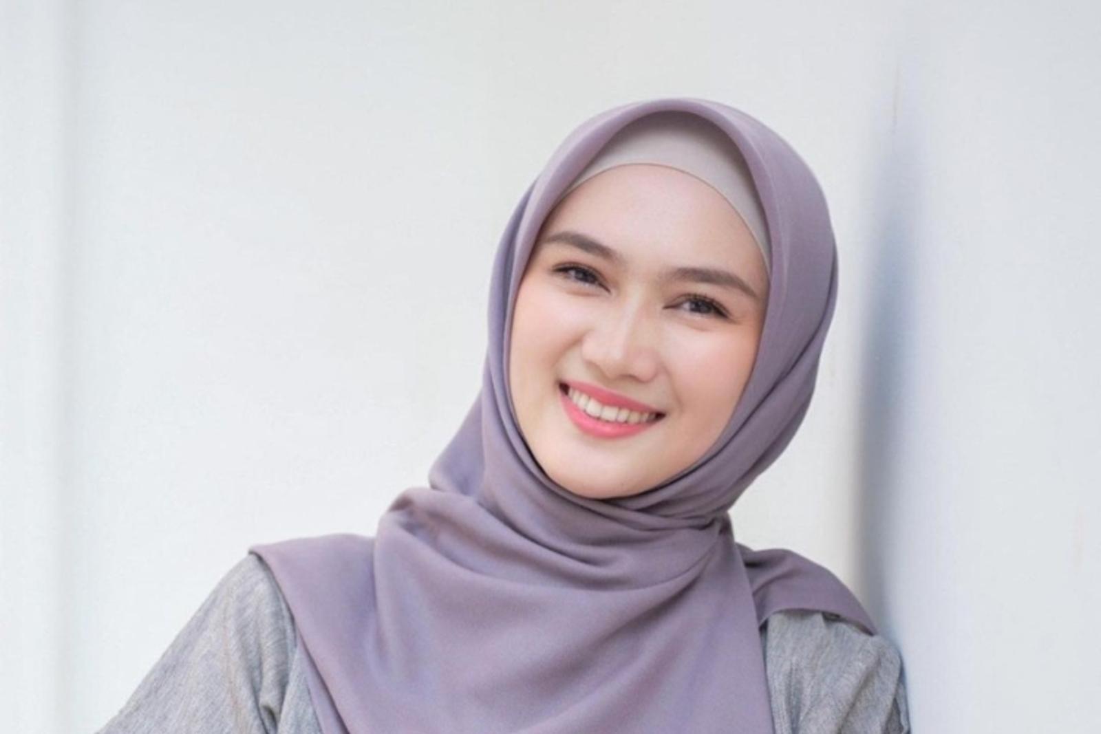 Inspirasi Gaya Hijab Layaknya Eks Member JKT 48 untuk Hari Lebaran