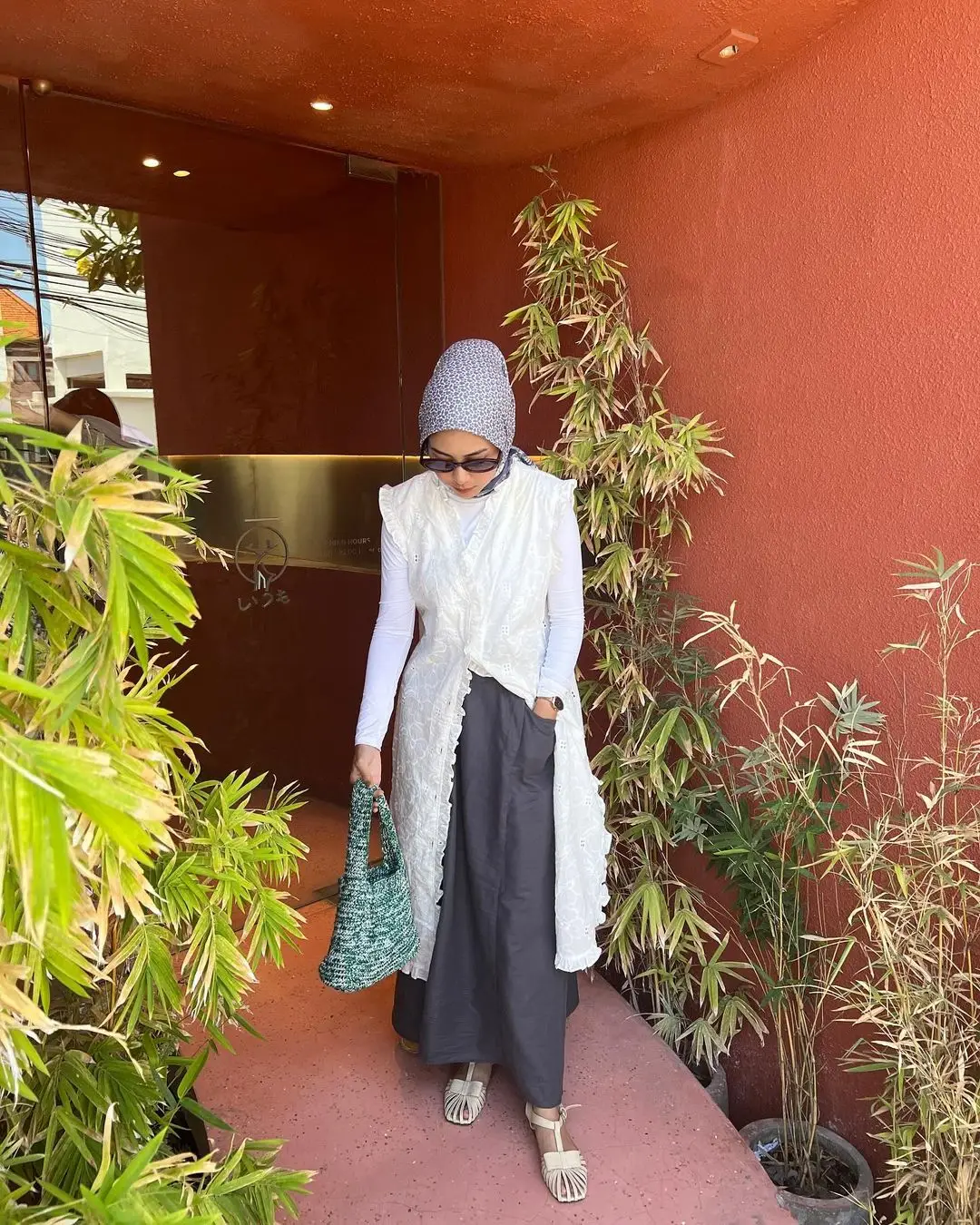 7 Ide Outfit untuk Tampil Chic saat Lebaran