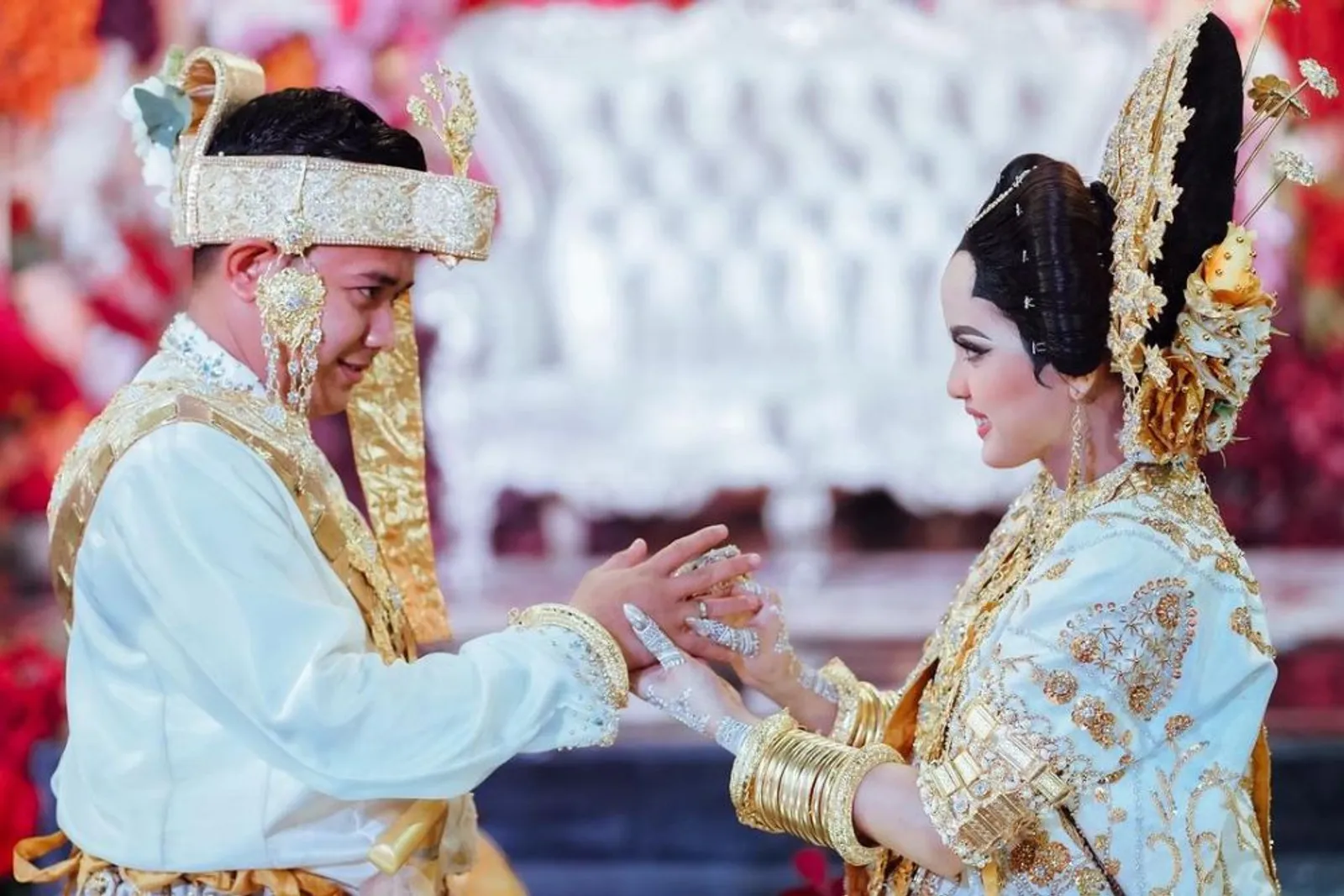 5 Momen Haru dan Bahagia Pernikahan Putri Isnari ‘DA’ dan Abdul Azis