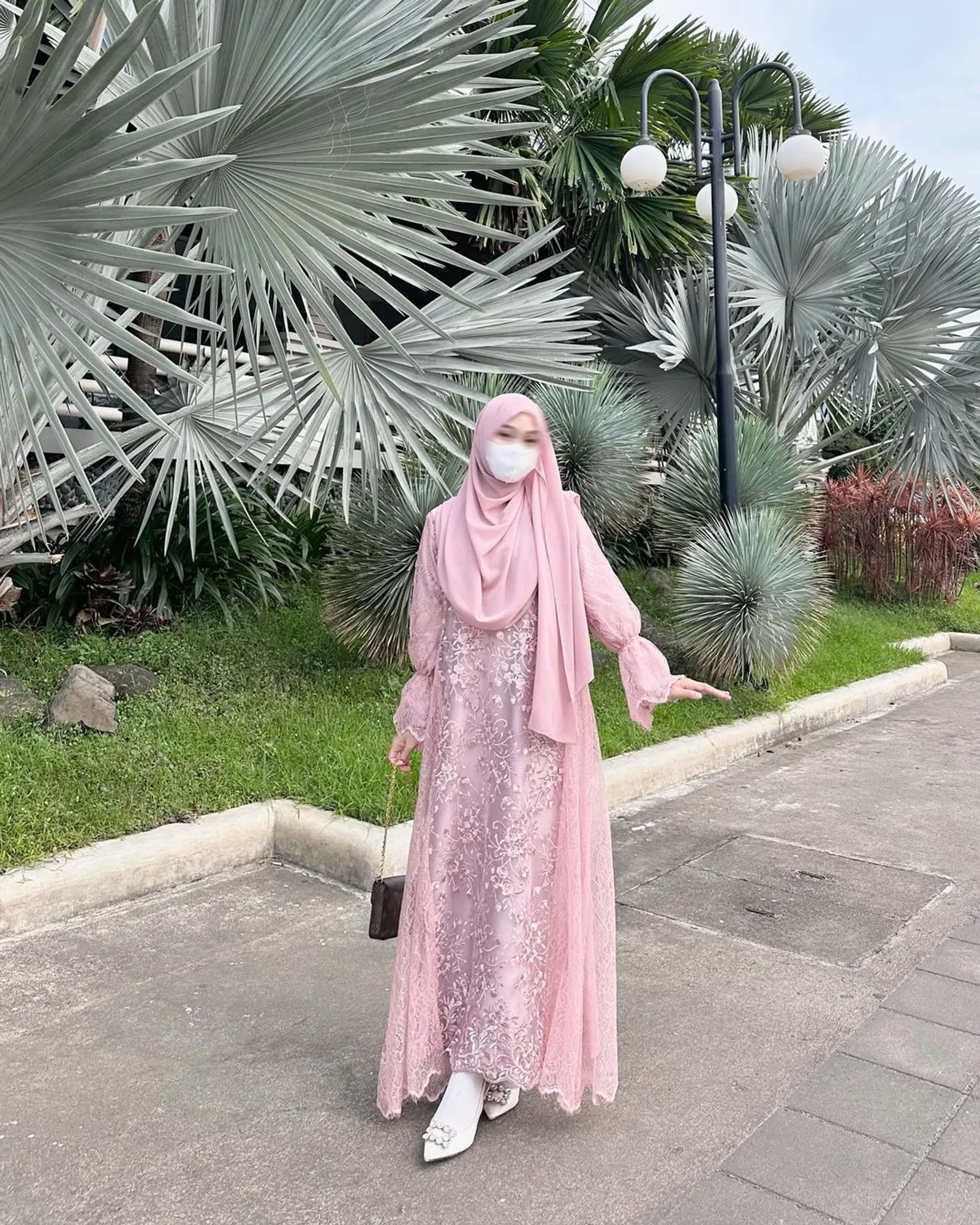 5 Model Jilbab Kebaya Menutup Dada