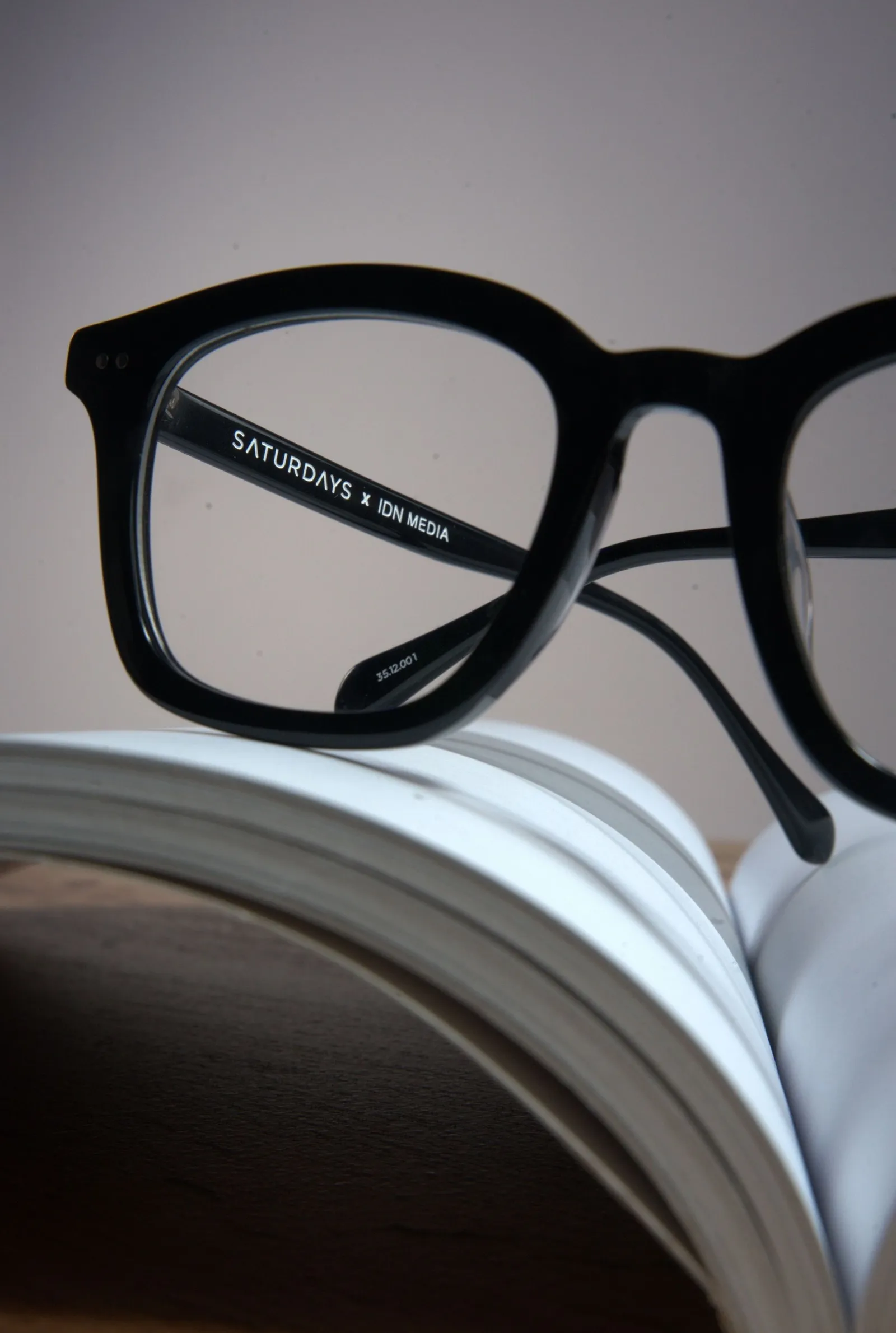 IDN Media Luncurkan Koleksi Kacamata Kolaborasi dengan SATURDAYS