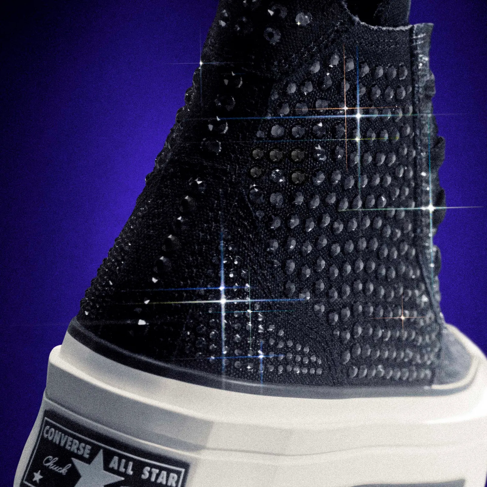 Converse Perkenalkan Sneakers Baru yang Bertabur Kristal Swarovski