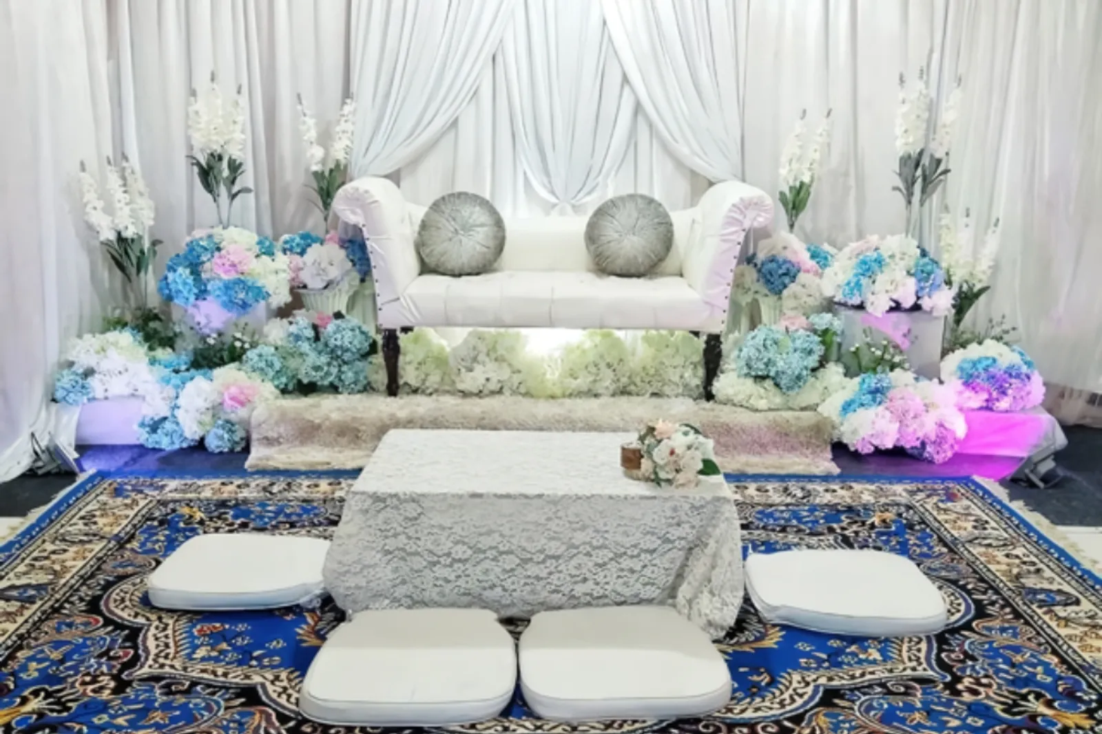 8 Ide Konsep Dekorasi Akad Nikah Lesehan di Rumah