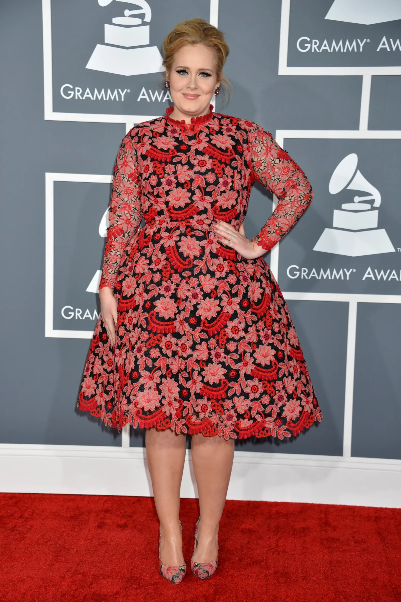 7 Transformasi Gaya Karpet Merah Ikonik Adele dari Tahun ke Tahun