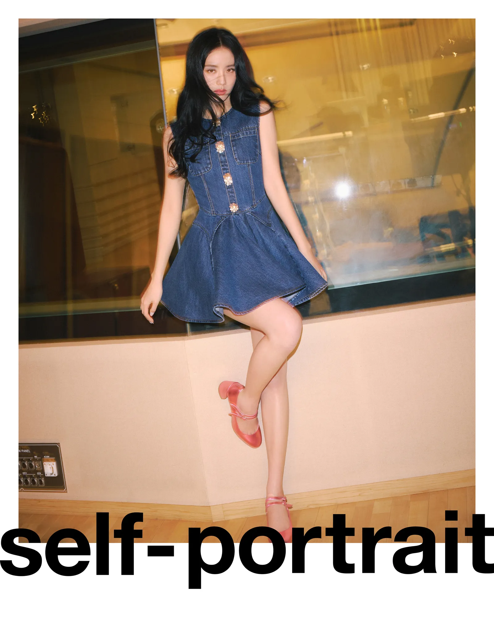 Jisoo 'BLACKPINK' Tampil Mewah di Kampanye Terbaru Self-Portrait