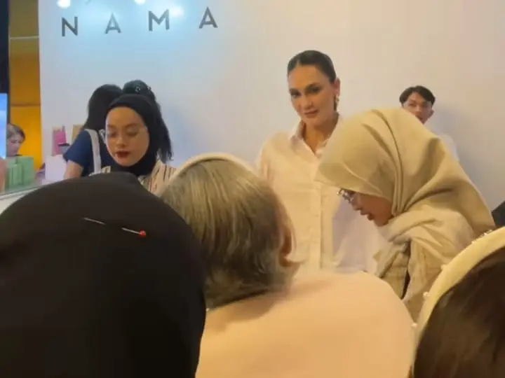 8 Potret Artis yang Hadir di BFA Jakarta Hari Pertama