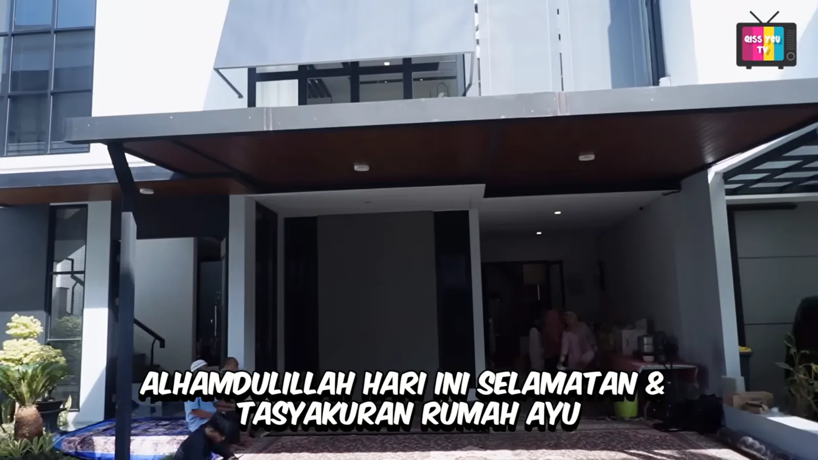 5 Potret Rumah Baru Ayu Ting Ting di Acara Syukuran, Harmonis Sekali!