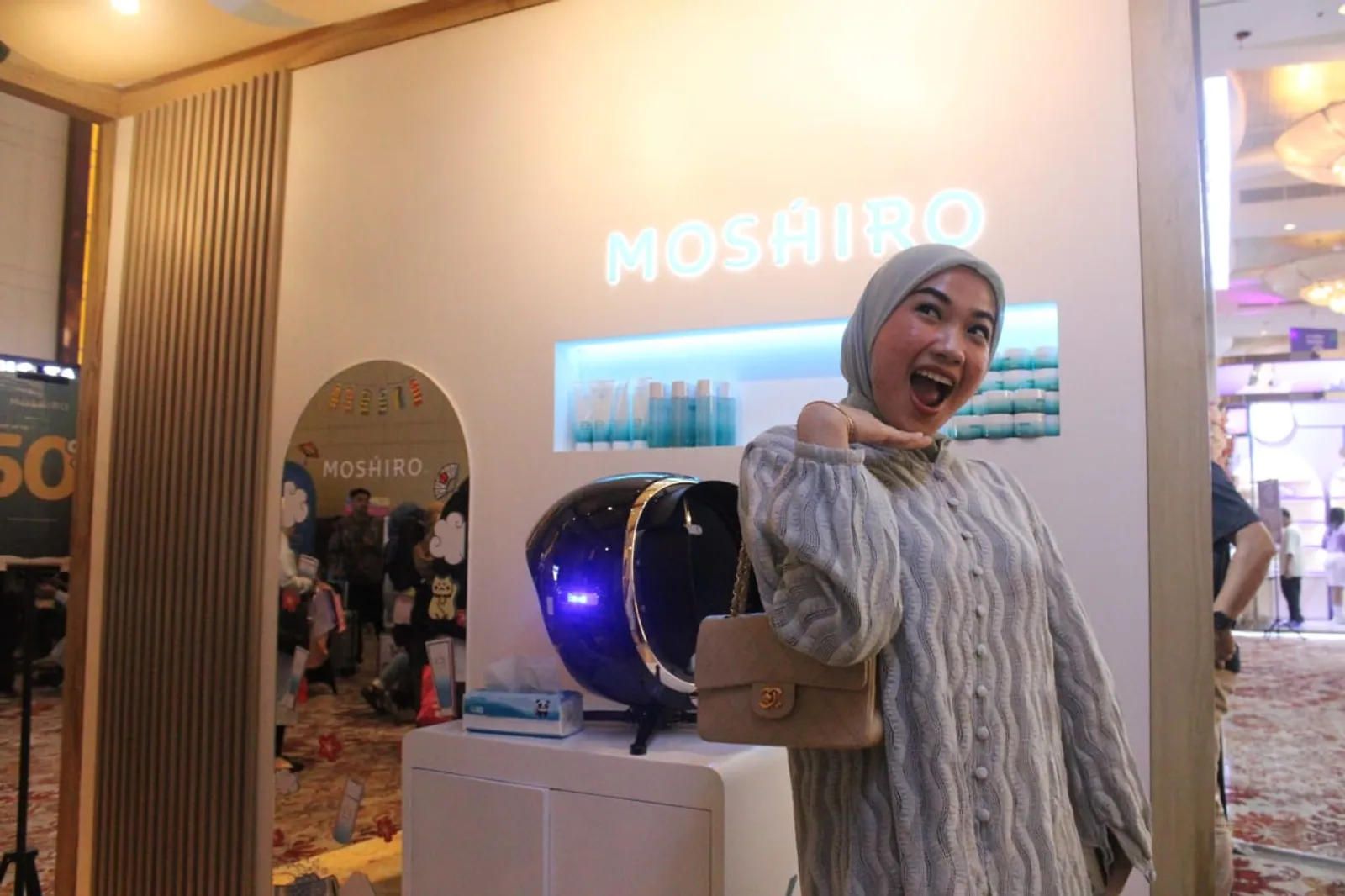 6 Potret Keseruan Artis yang Hadir di BFA Jakarta Hari Kedua