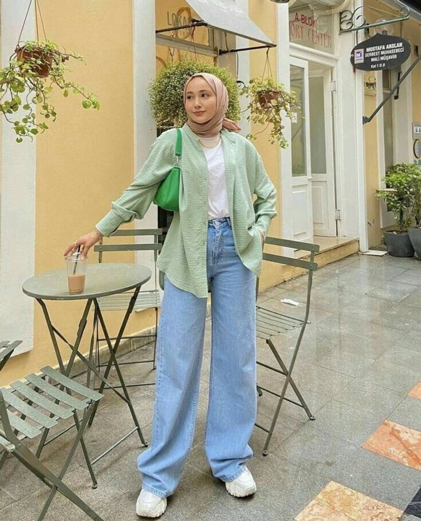 Baju Warna Sage Green Cocok dengan Jilbab Warna Apa?