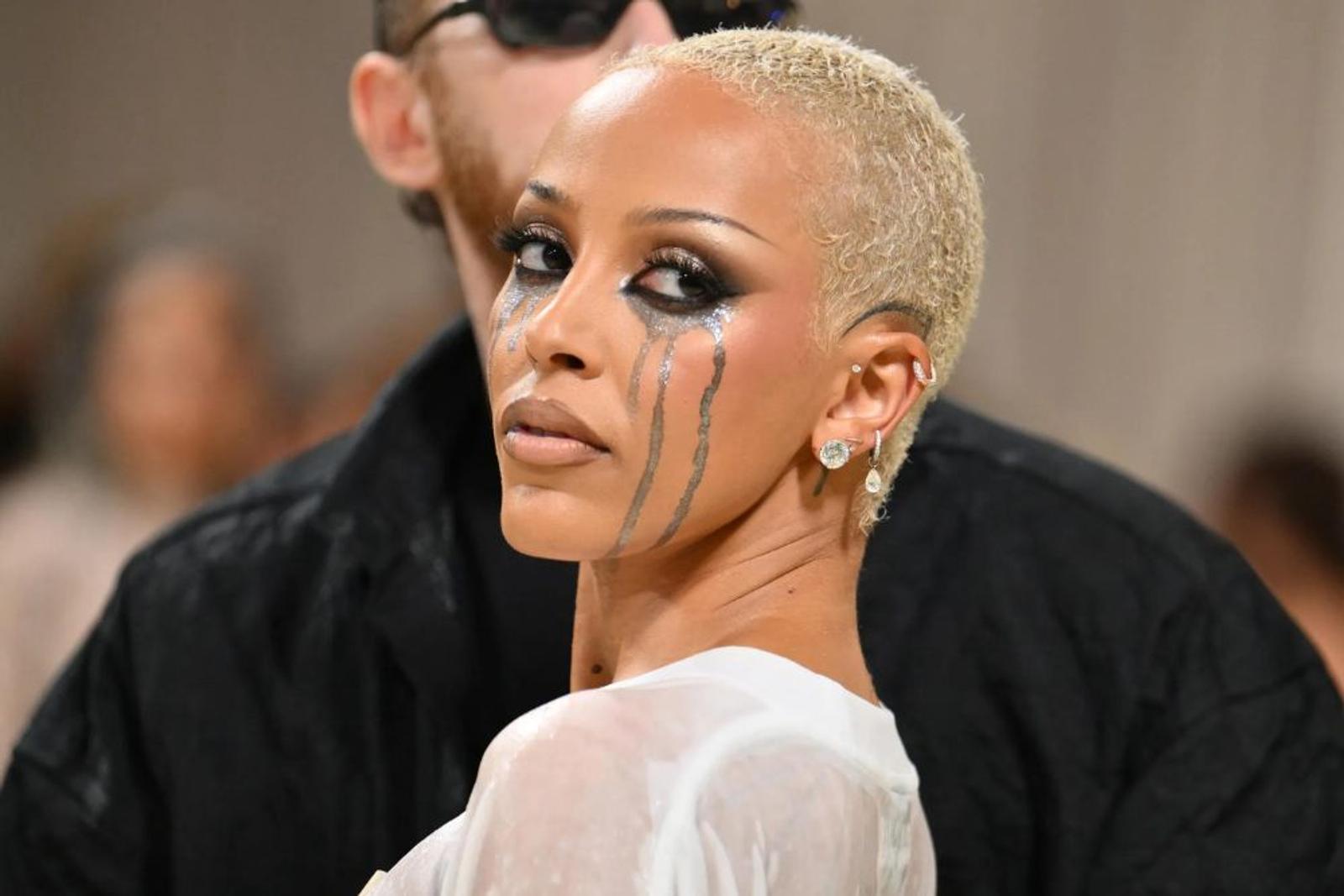 9 Makeup Terbaik di Met Gala 2024