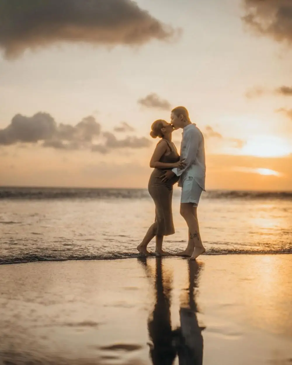 So Sweet! 5 Potret Maternity Shoot Anggi Marito dan Kenji Ganessha