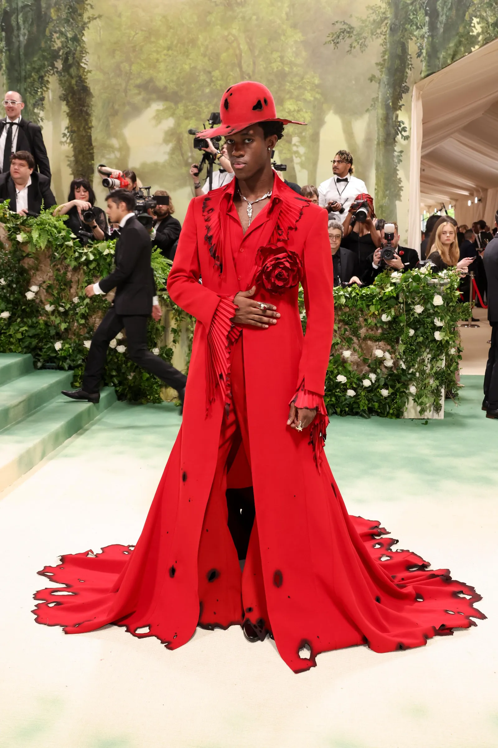 Gaya Debut Para Artis di Karpet Merah Met Gala 2024