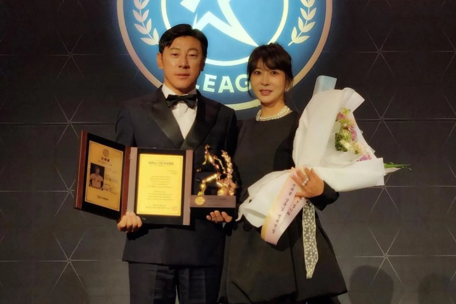 Kisah Cinta Shin Tae Yong & Istri, Pelatih Timnas yang Curi Perhatian