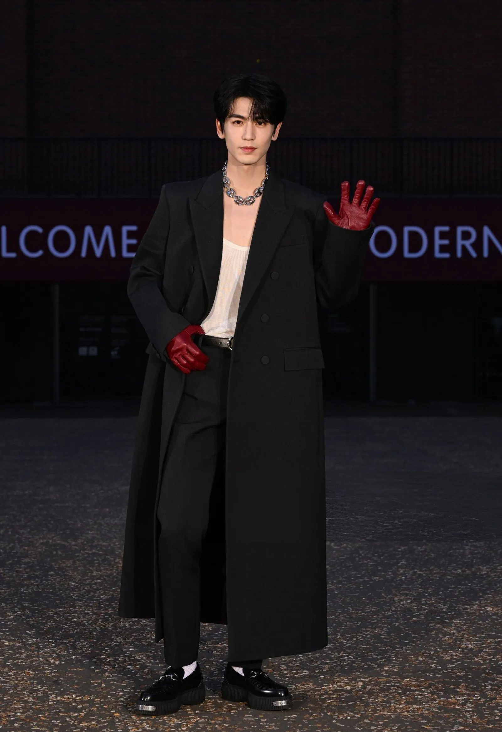 Gaya Para Artis saat Hadiri Fashion Show Gucci Cruise 2025 di London