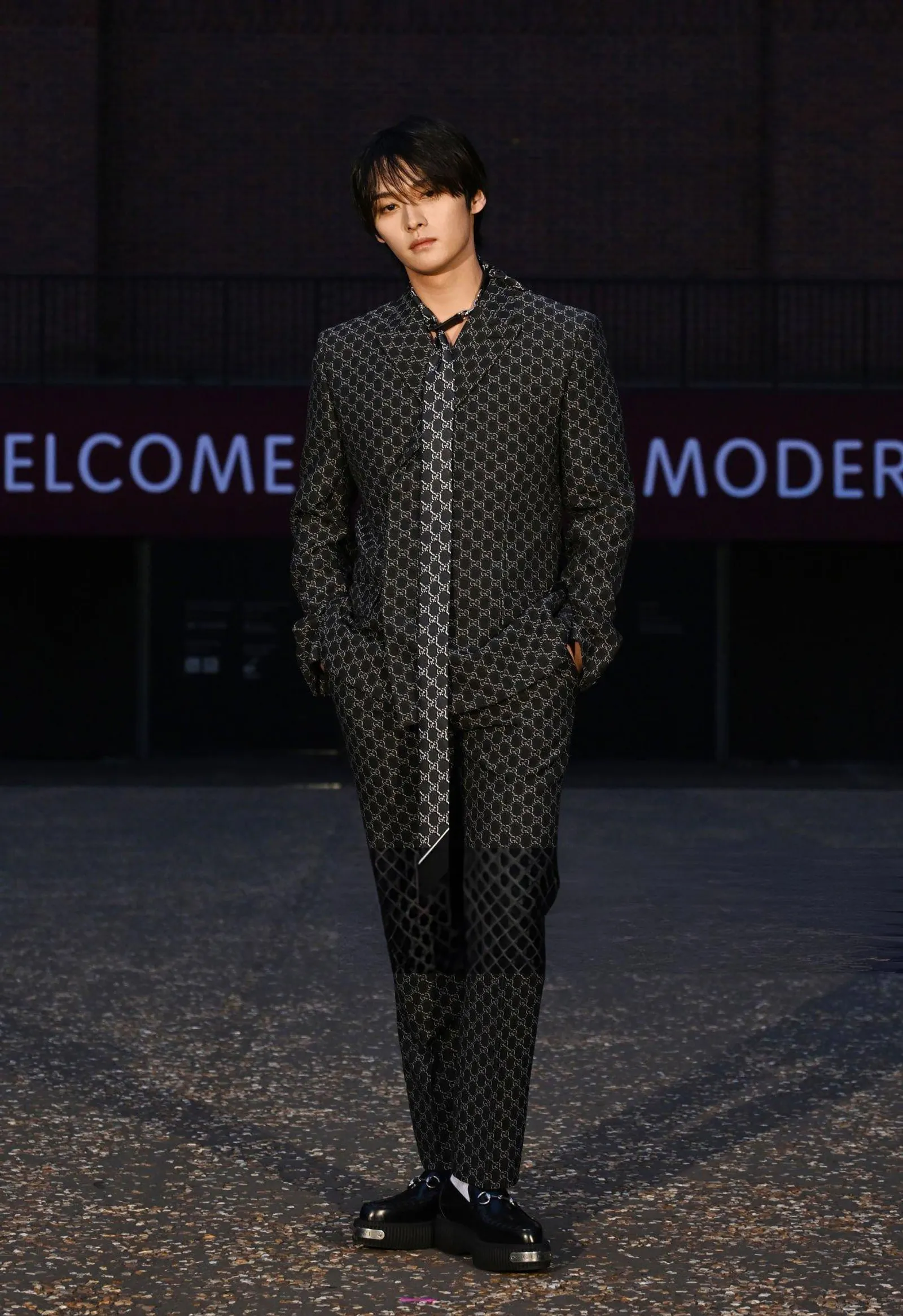 Gaya Para Artis saat Hadiri Fashion Show Gucci Cruise 2025 di London