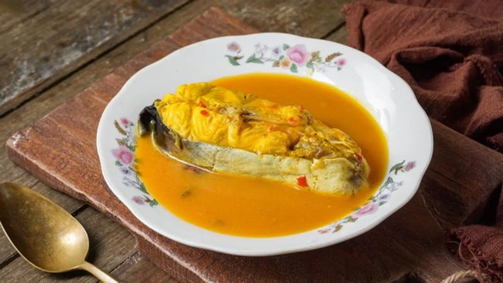 5 Makanan khas Indonesia yang Disajikan saat Hari Raya Waisak, Lezat!