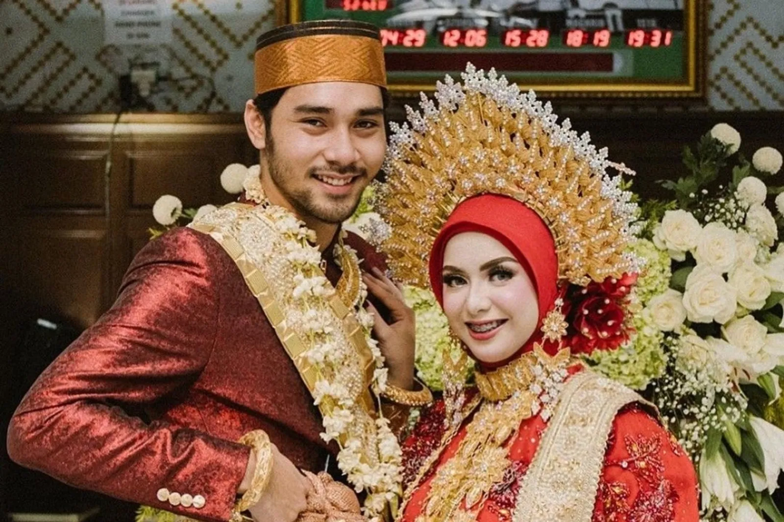 Kental Nuansa Tradisional, Ini 10 Artis yang Menikah dengan Adat Bugis