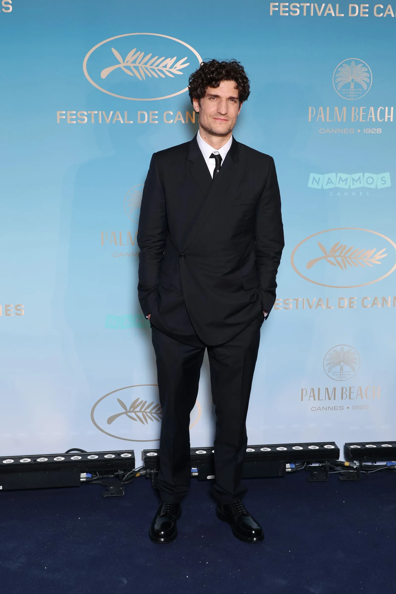 Aktor Prancis Louis Garrel Resmi Menjadi Wajah Baru Dior Men