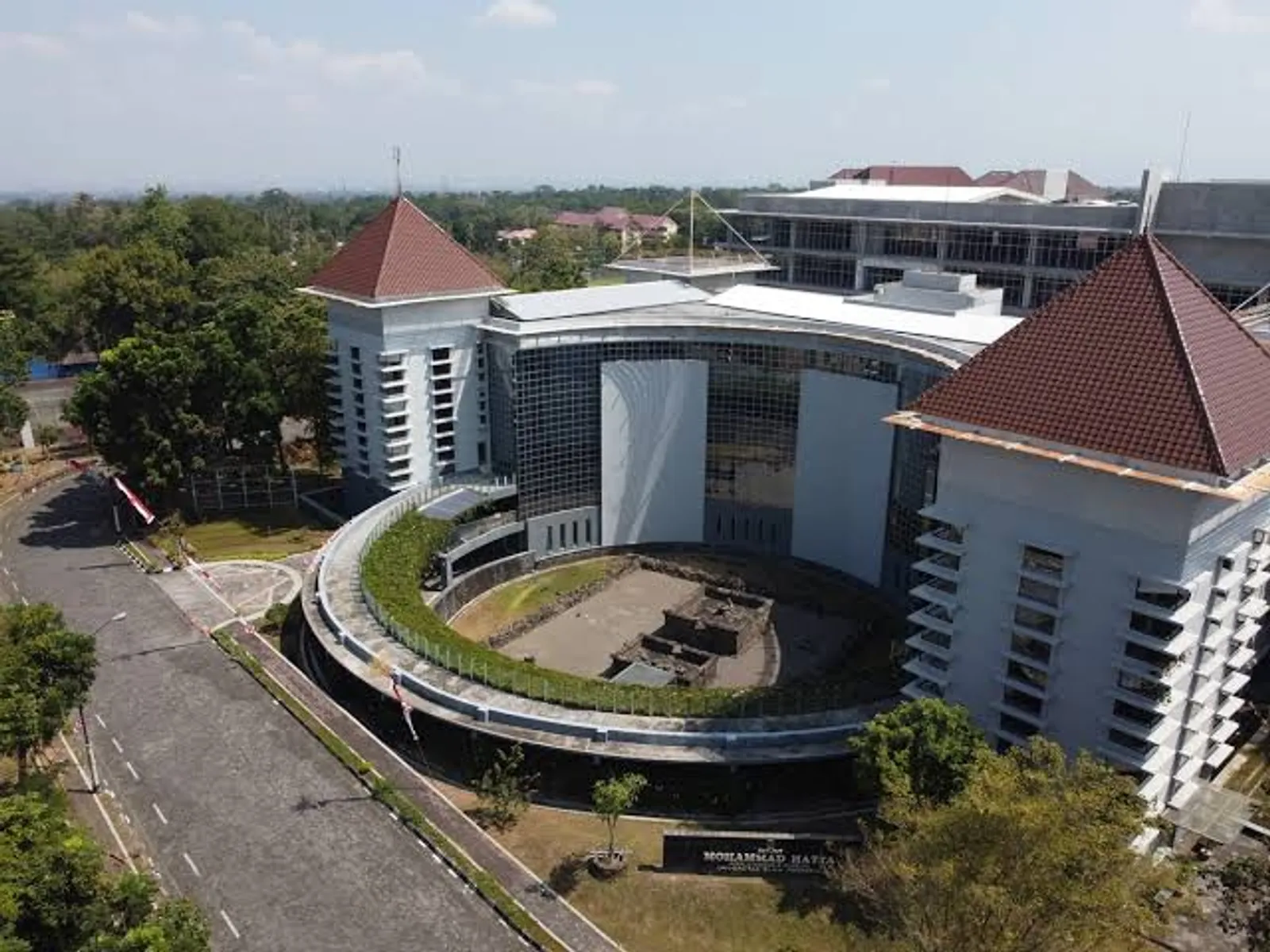 10 Universitas Tertua di Indonesia, Ada yang Berumur Lebih dari 1 Abad