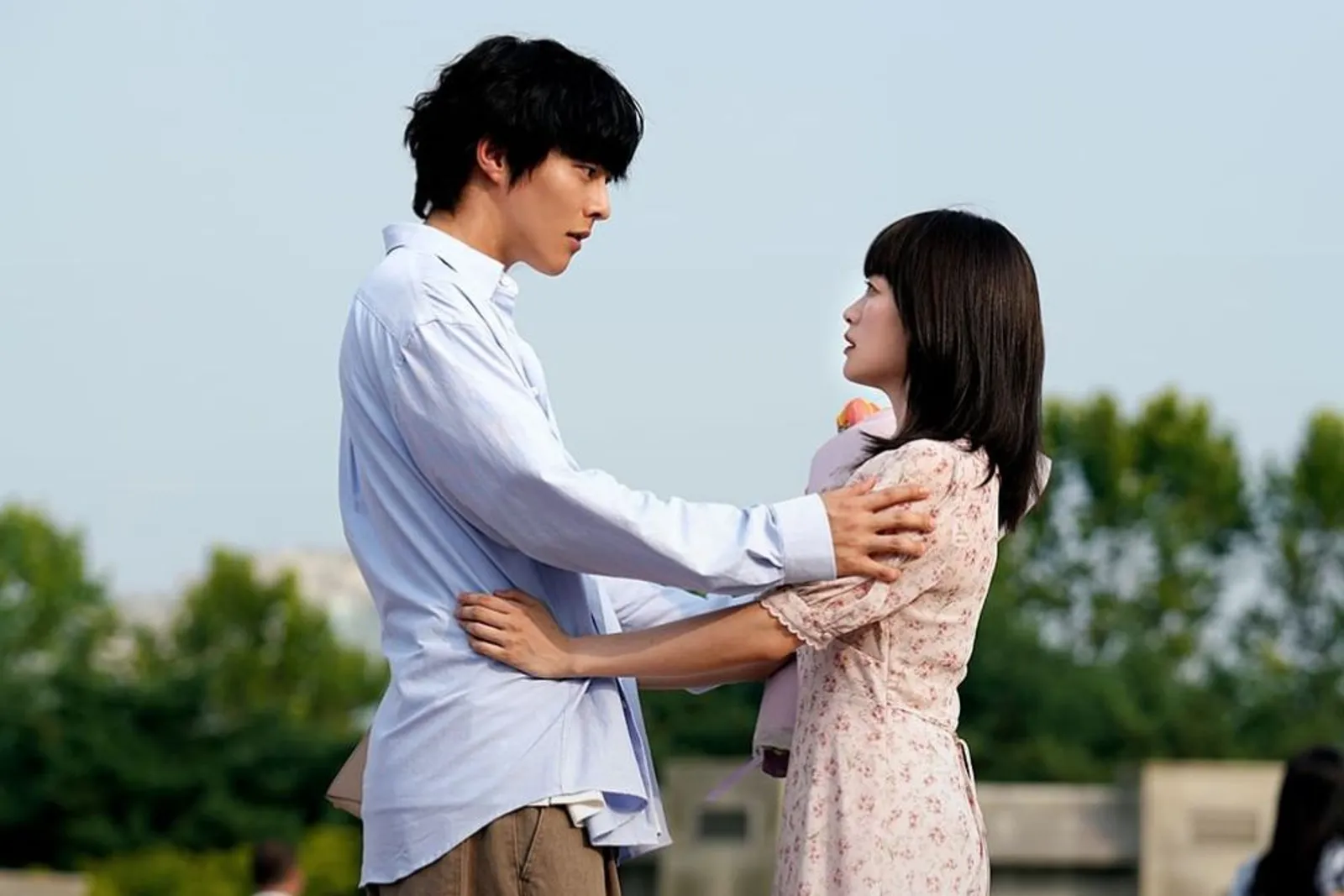 8 Tanda Bok Gwi Ju Jatuh Cinta pada Do Da Hae di ‘The Atypical Family'
