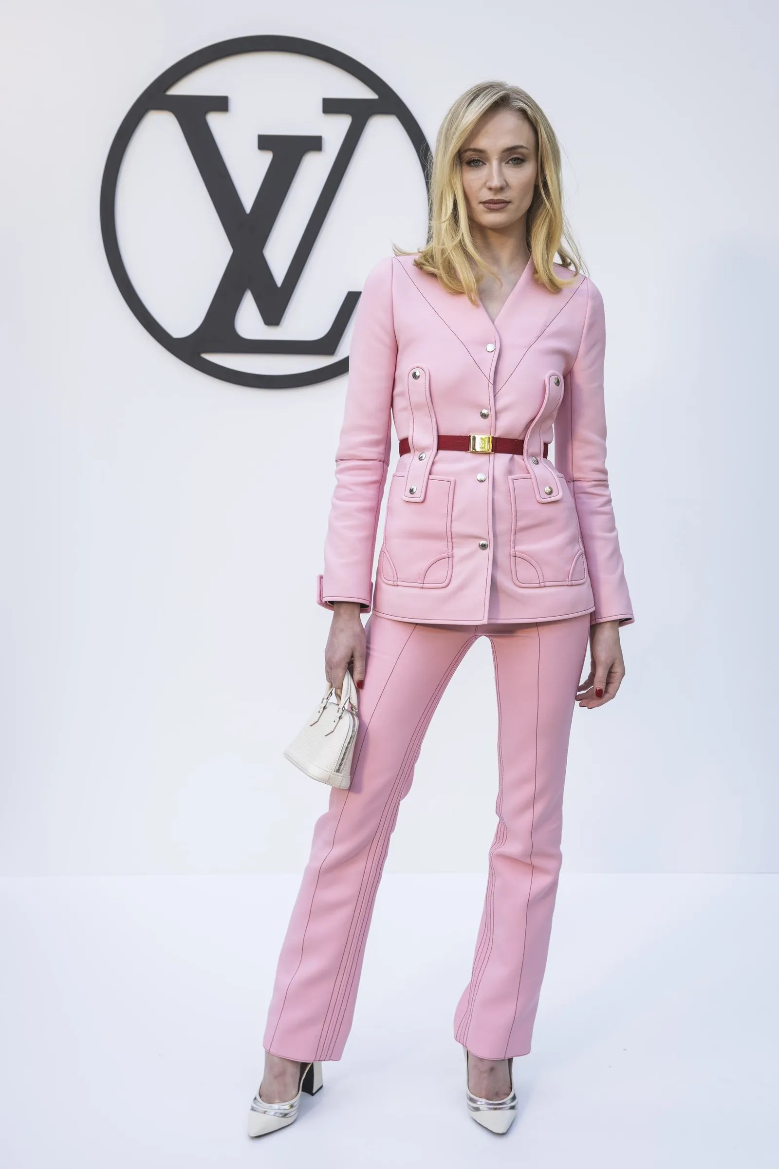 10 Gaya Artis yang Hadir di Fashion Show Louis Vuitton Cruise 2025